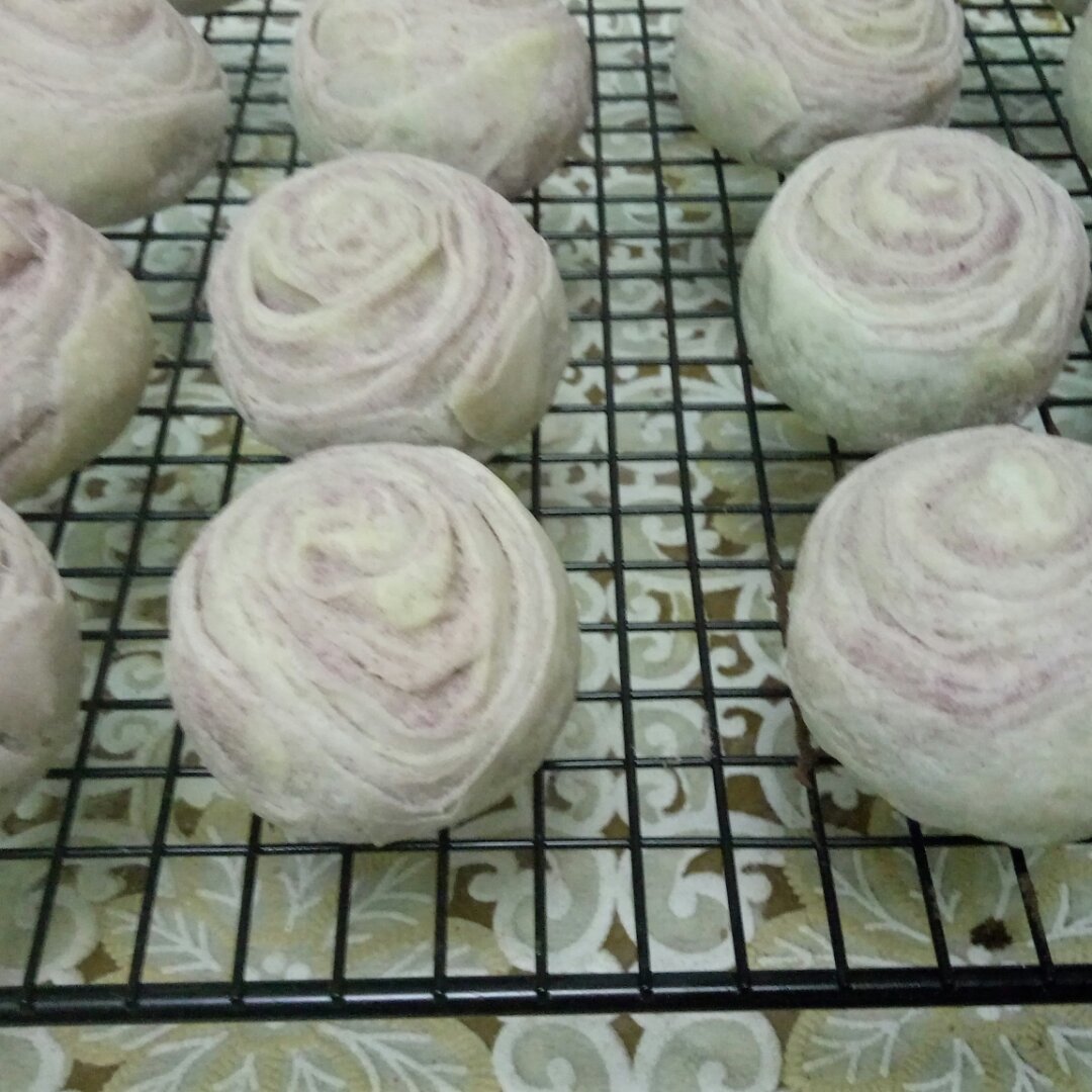 蛋黄酥~紫薯、抹茶、原味~花好月圆，中秋快乐~内附一次做六色蛋黄酥方法~