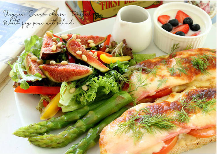 芝士素火腿烤面包配无花果松子沙拉的做法视频 做法步骤 下厨房