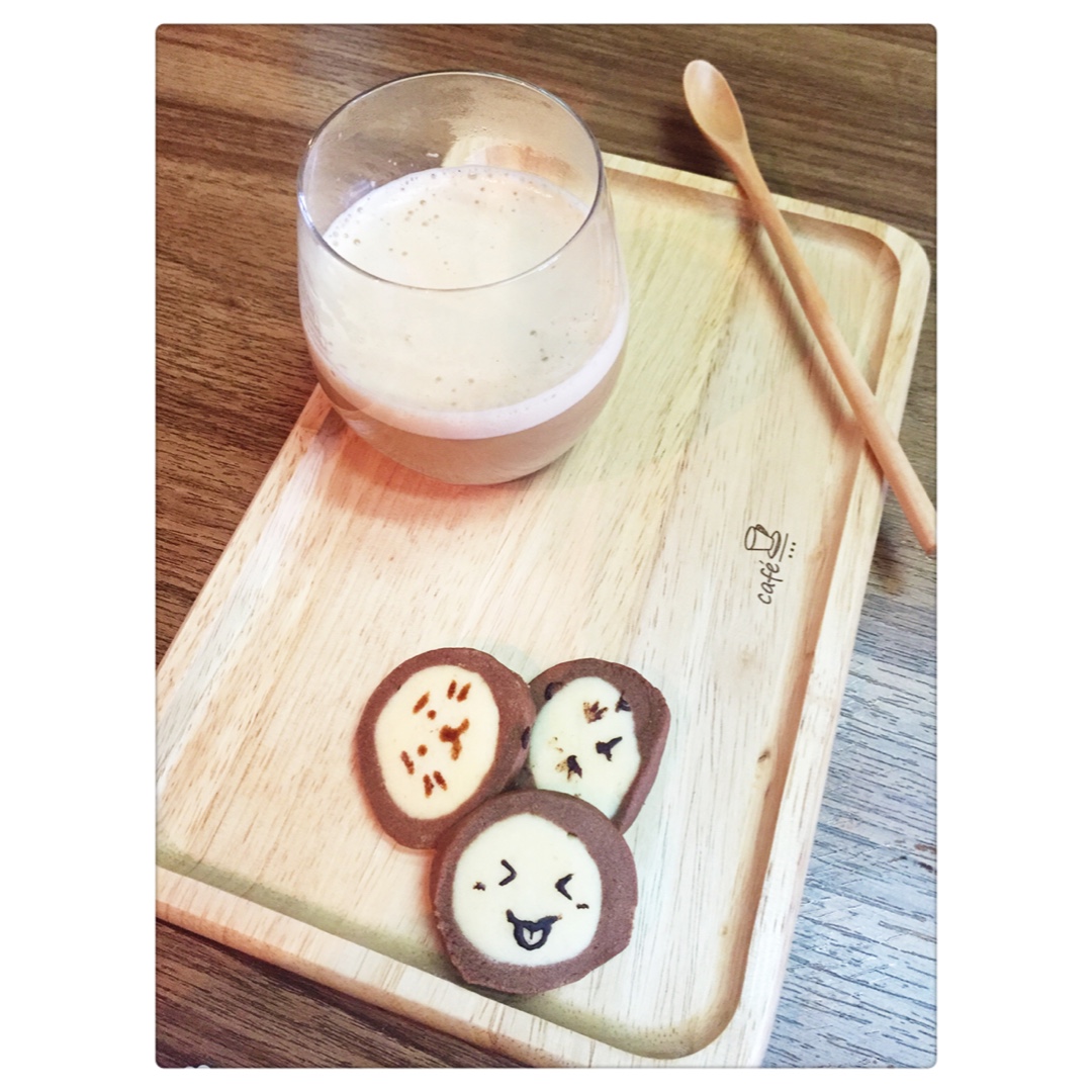 萌哭了的可可狮子饼干