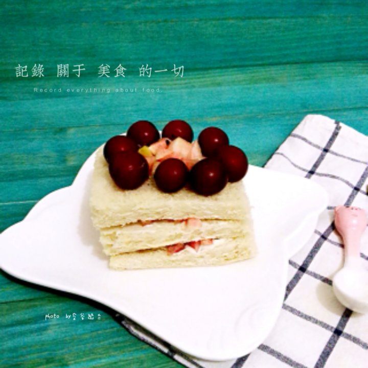 奶油草莓吐司蛋糕