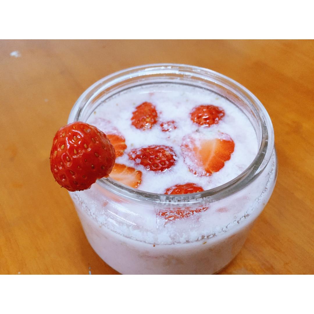草莓奶昔