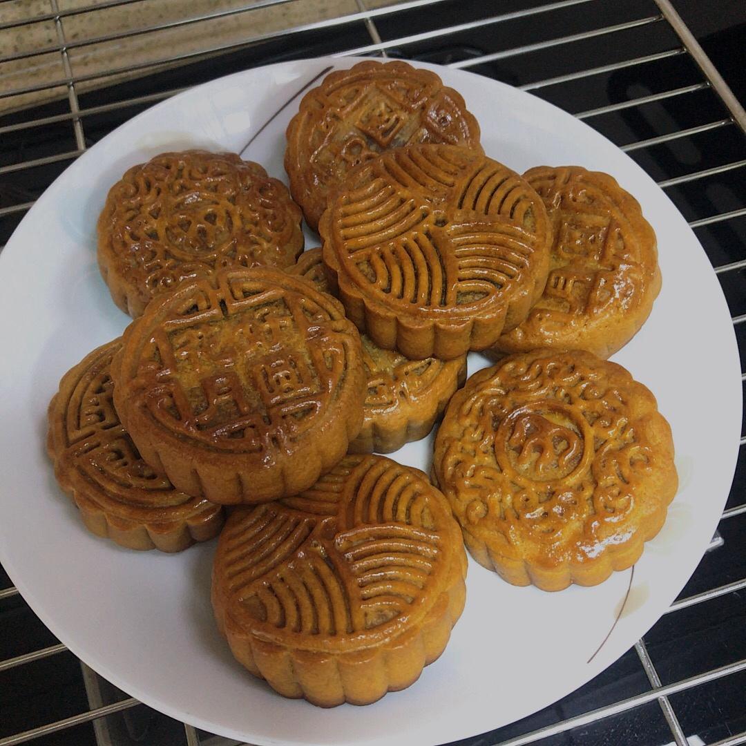 广式月饼——蛋黄莲蓉月饼