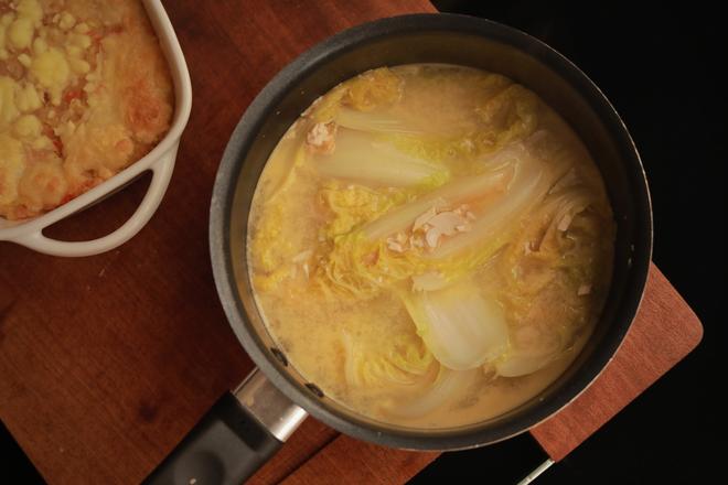 超好喝的 咸鸭蛋白菜汤的做法