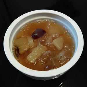 银耳雪梨红枣汤的做法 步骤8