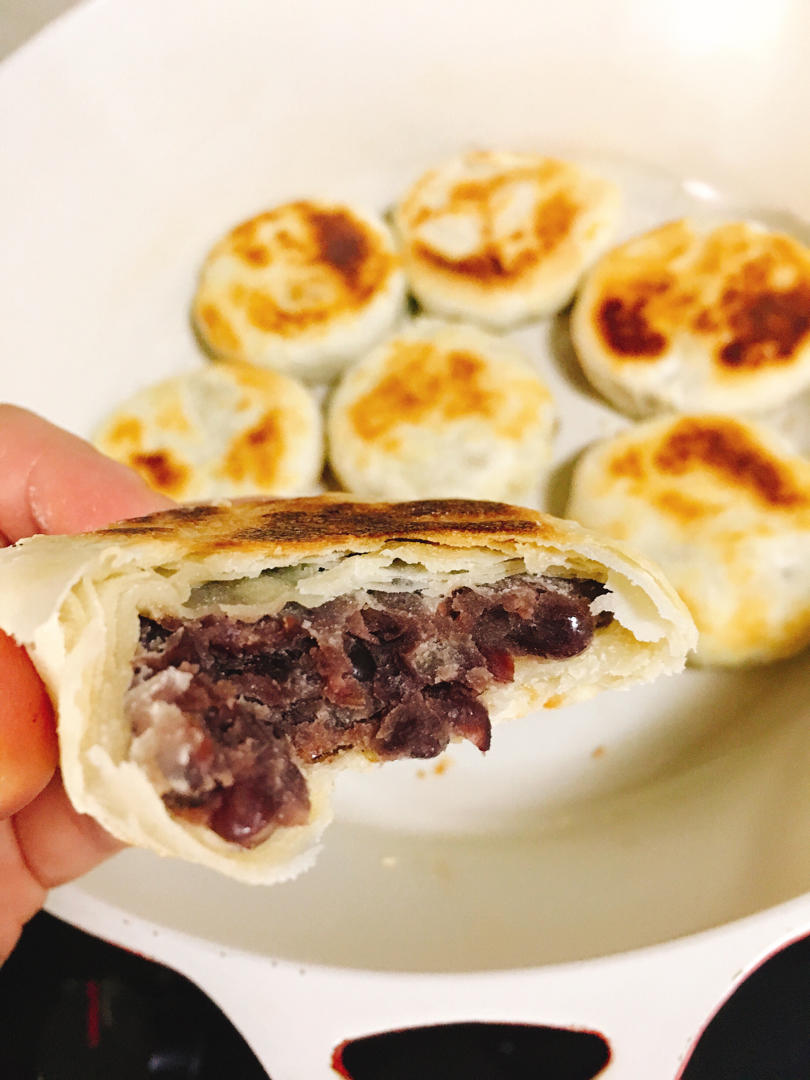 不用烤箱也酥酥的红豆饼