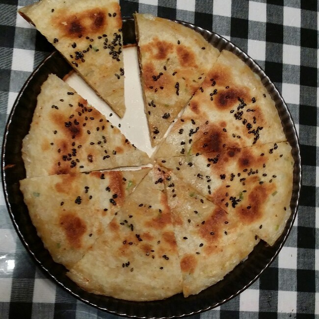 鸡蛋葱油饼                  （更新饼坯保存方法）