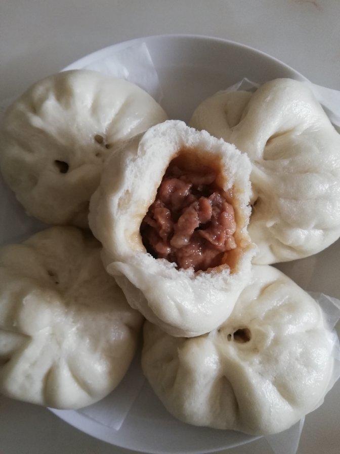 云朵般松软爆浆蜜汁叉烧包