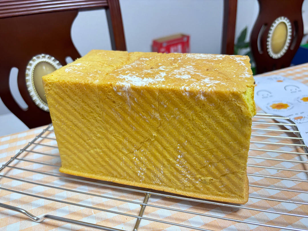 金灿灿的南瓜吐司，松软得没话说！