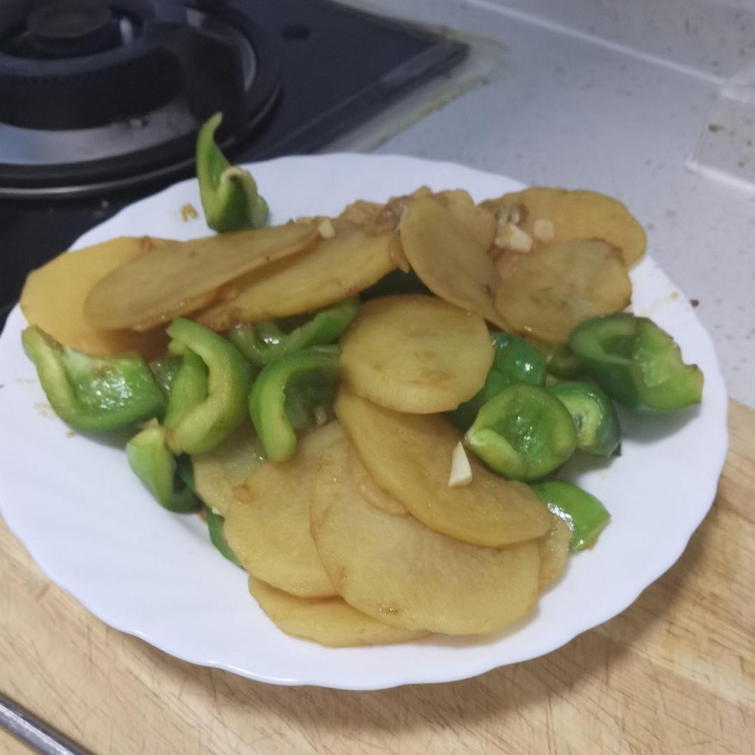 比肉都好吃的青椒炒土豆片😋简单又美味❗️