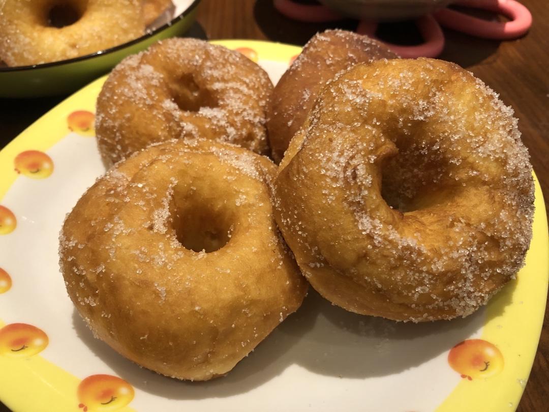 🍩超快手一小时低糖无需烤箱的甜甜圈（详细视频）