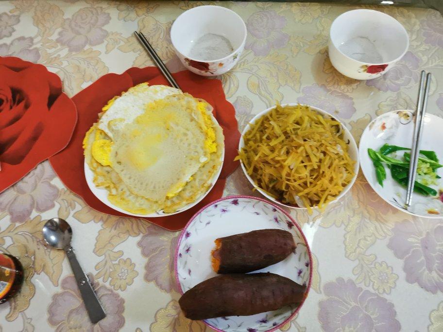 鸡蛋卷饼（路边摊复制版）