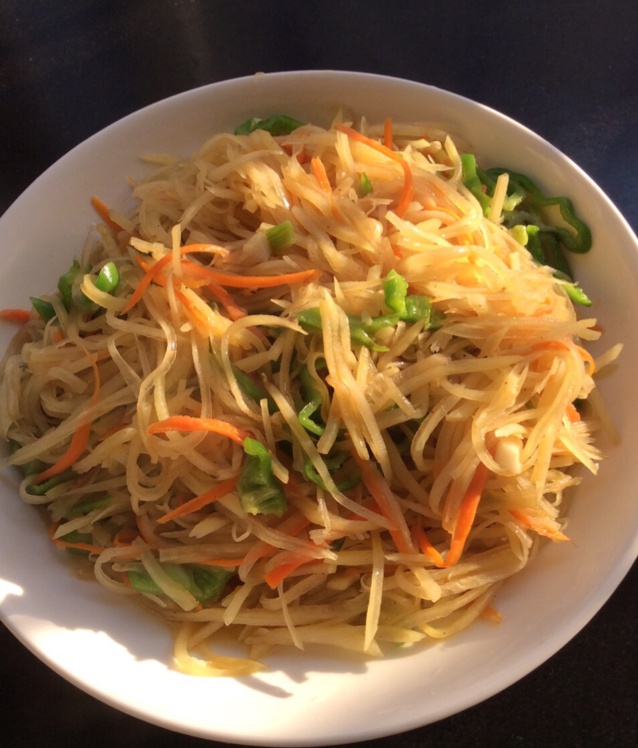 让你胃口大增的土豆丝炒肉