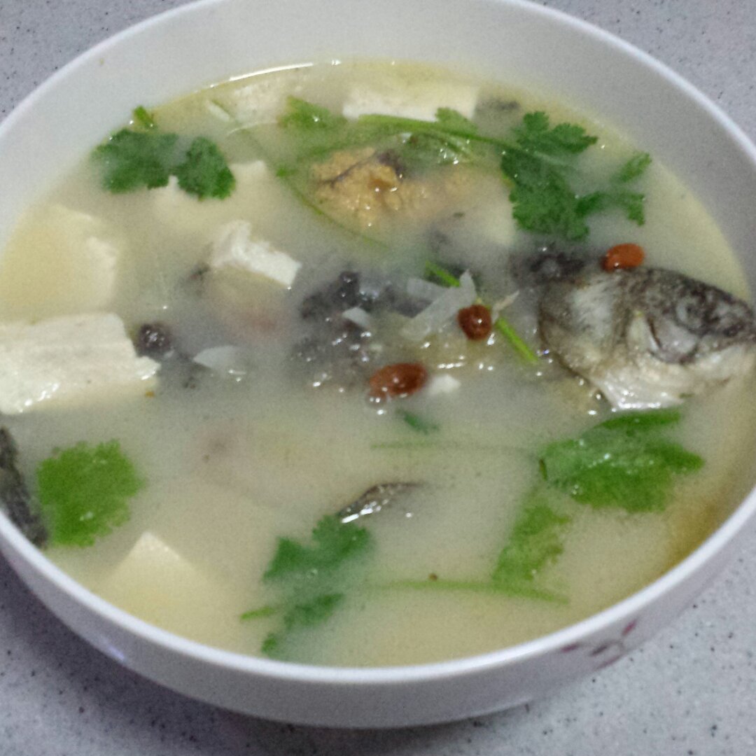 鲫鱼豆腐汤