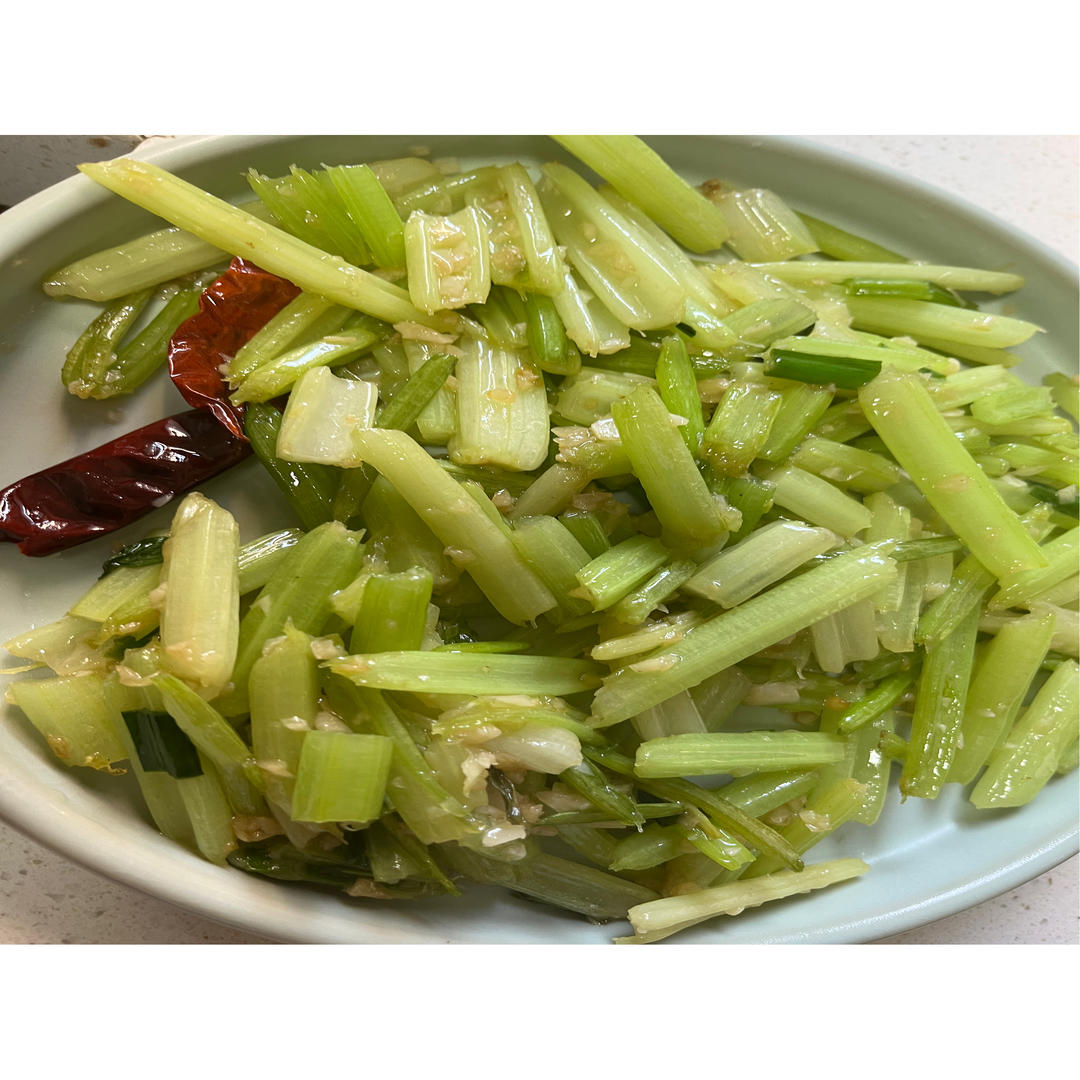 素炒芹菜