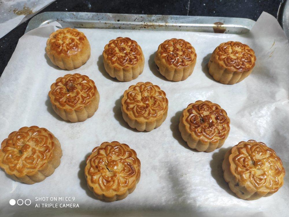 广式豆沙蛋黄月饼（步骤超详细，新手适用）