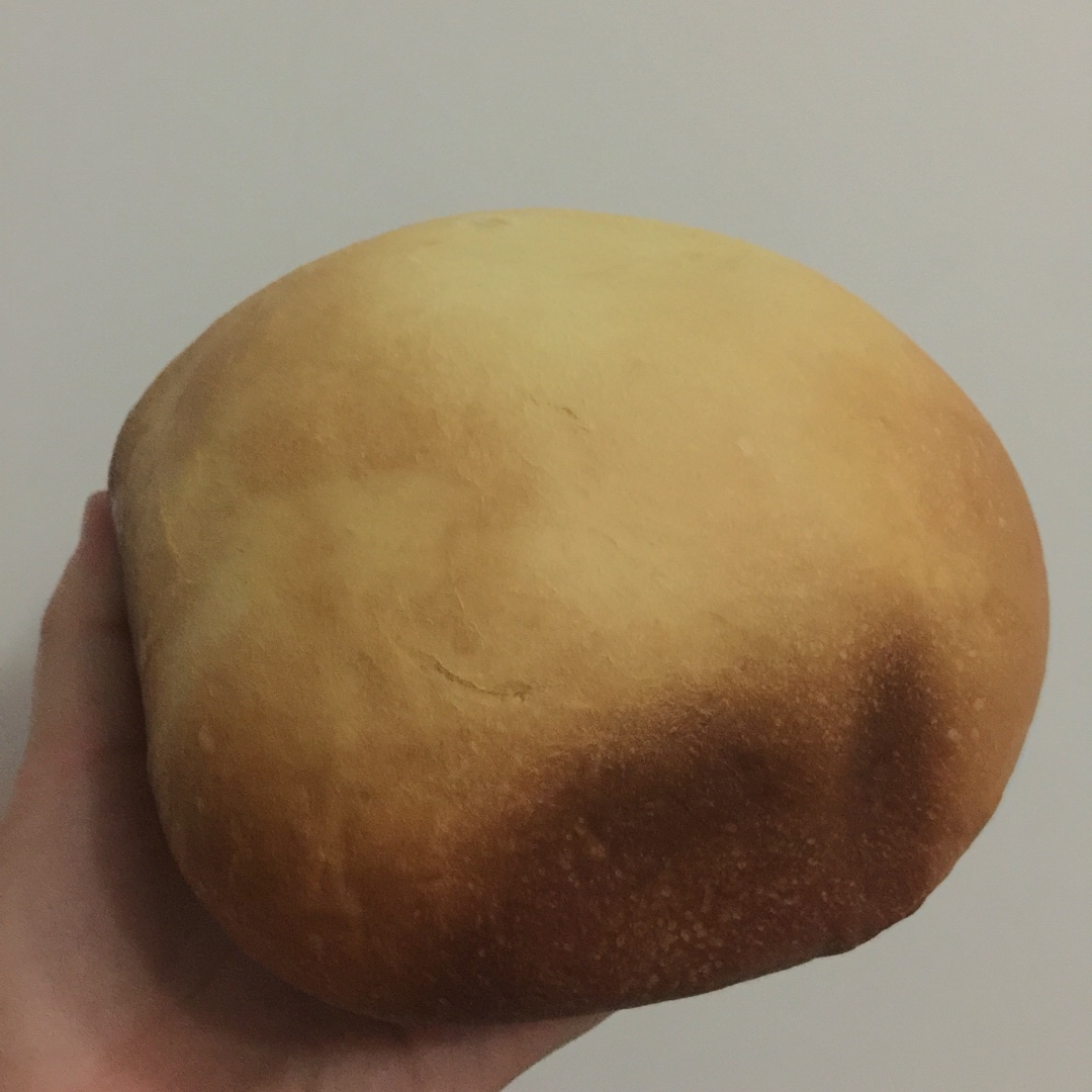巨蛋牛奶面包