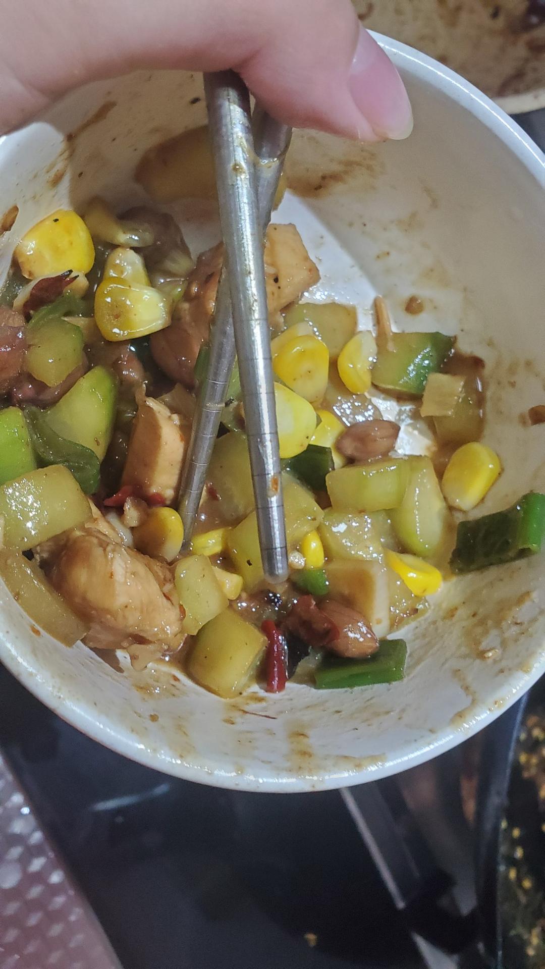 厨师长教你: “宫保鸡丁”的川味正宗做法, 一看就有食欲, 收藏了