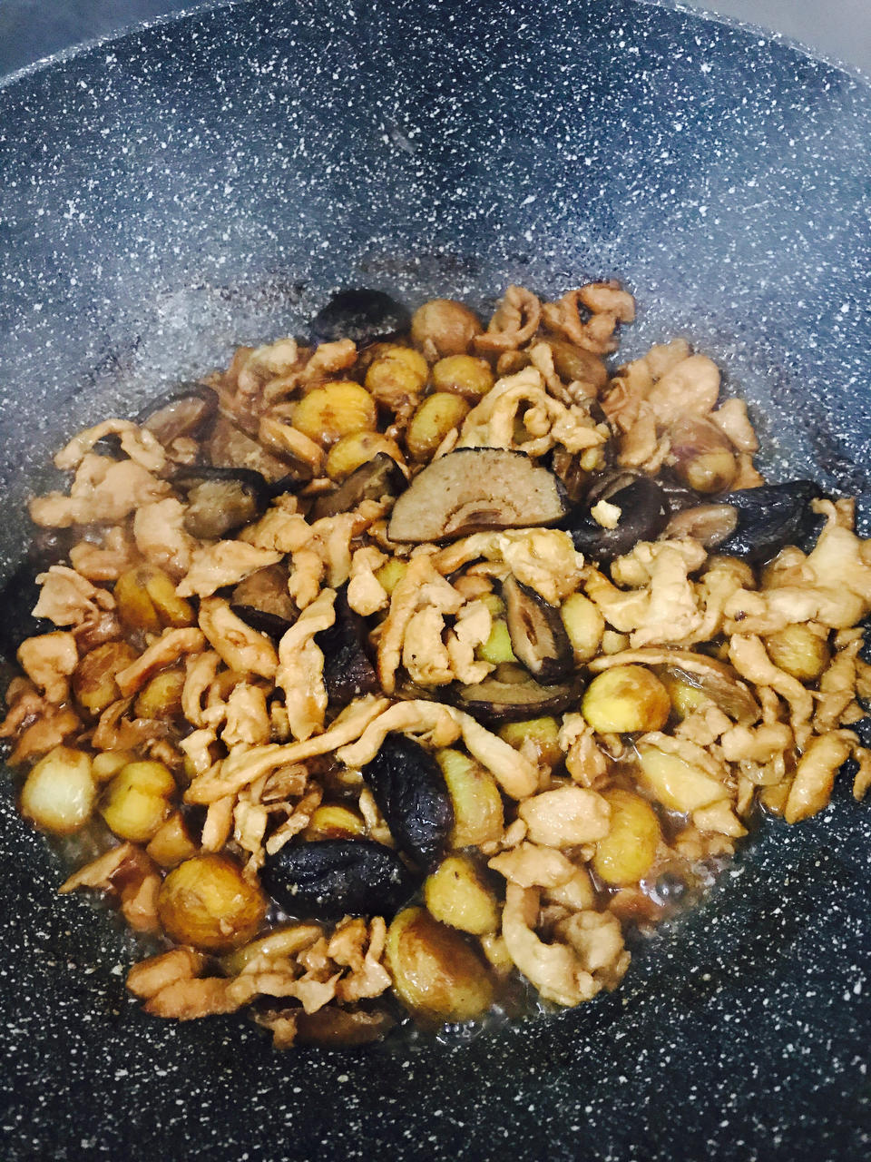 【栗子烧鸡】鸡肉都给你吃，栗子归我~