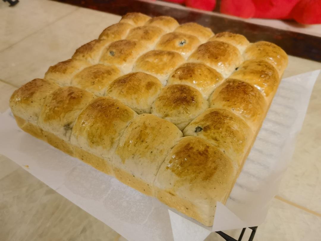 0失败简单好做！适合早餐的全麦提子餐包