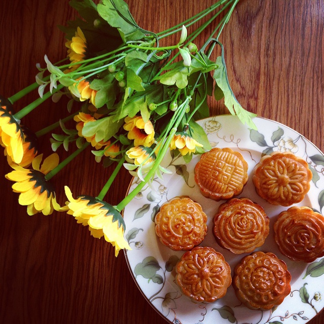 广式月饼——蛋黄莲蓉月饼