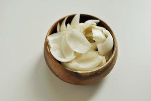 海鲜菇冬瓜薏米汤的做法 步骤2