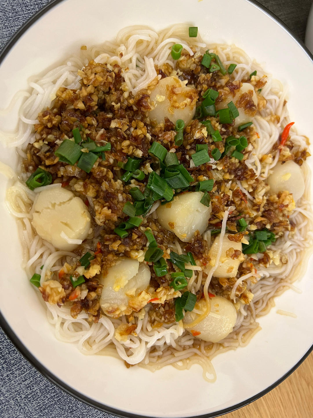蒜蓉扇贝肉蒸粉丝