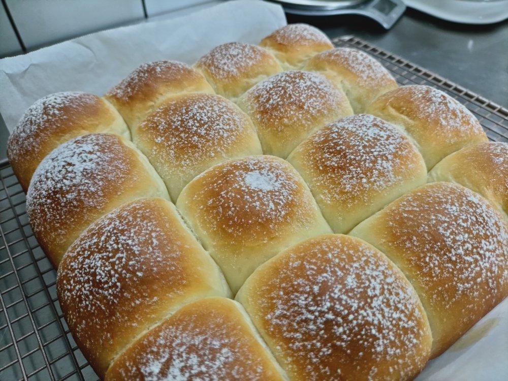 超软又拉丝的炼乳小面包