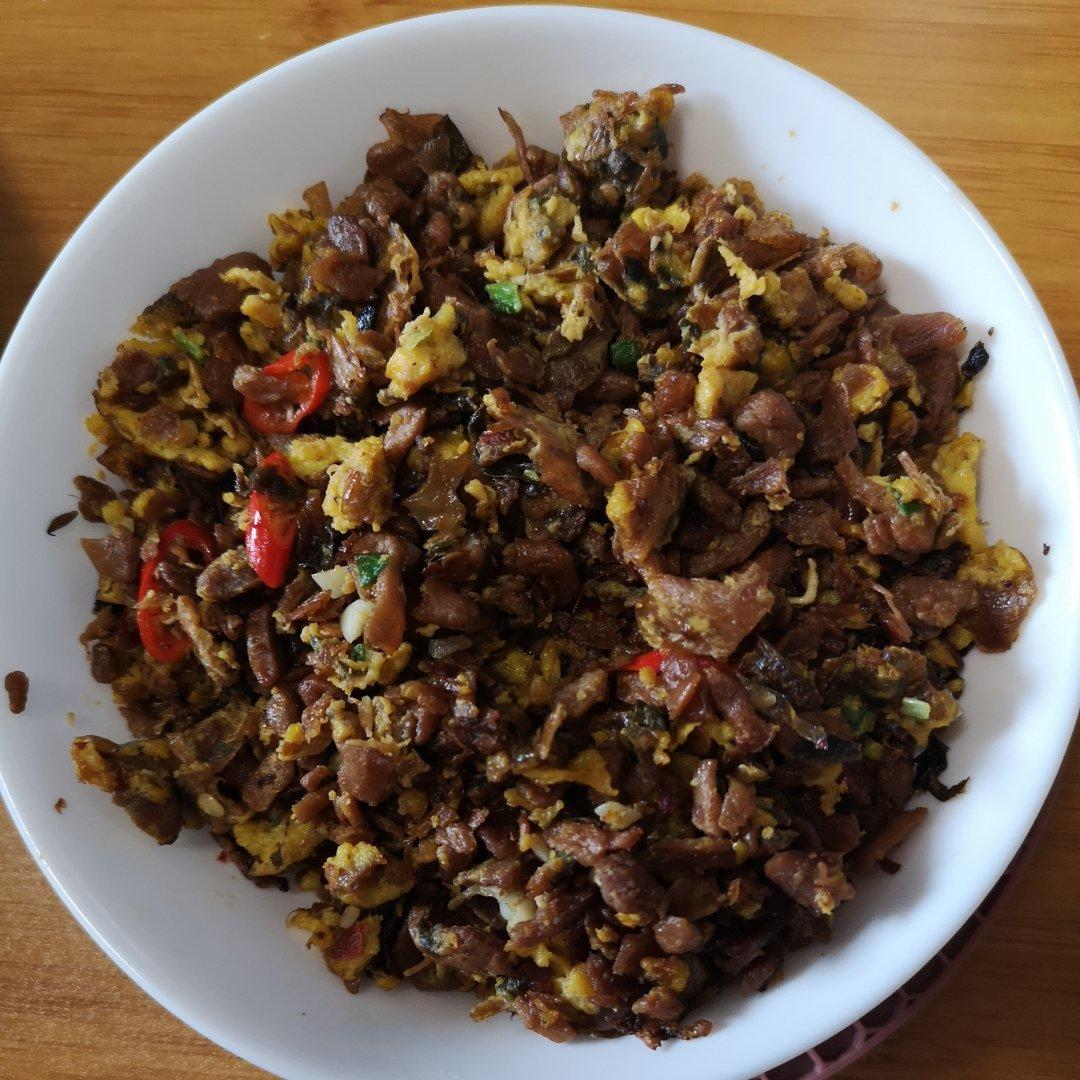 外婆菜炒鸡蛋