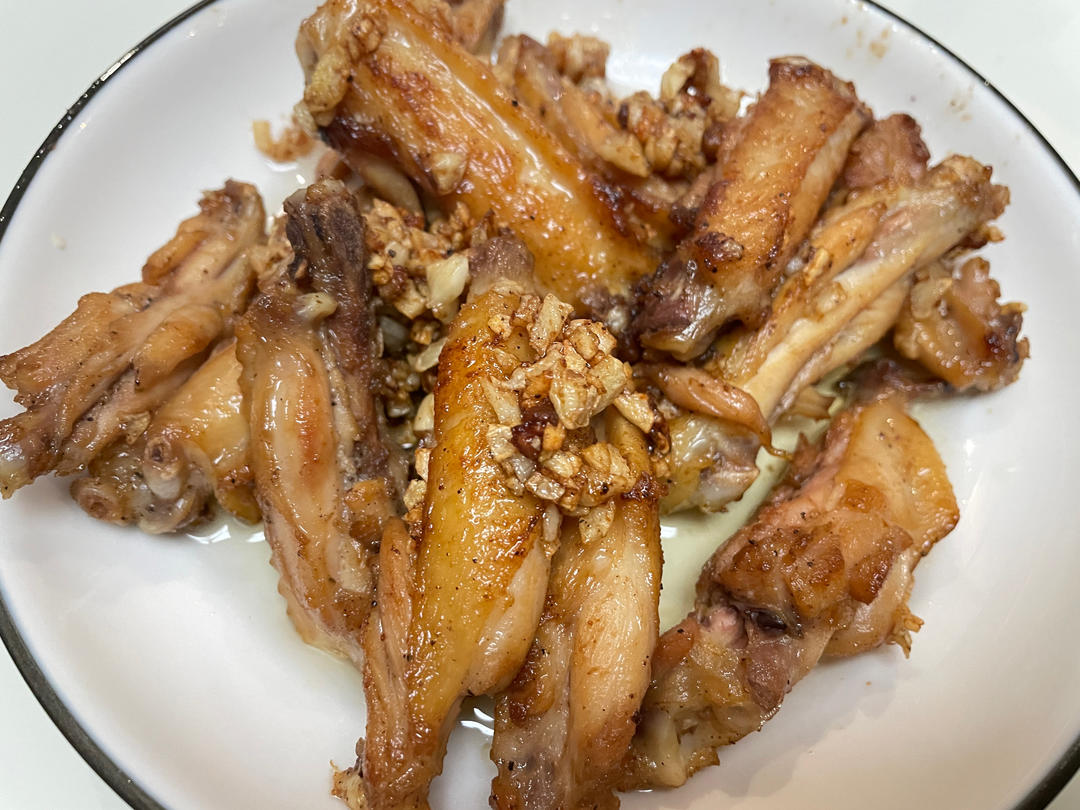 蒜香鸡翅，这才是鸡翅最好吃的做法