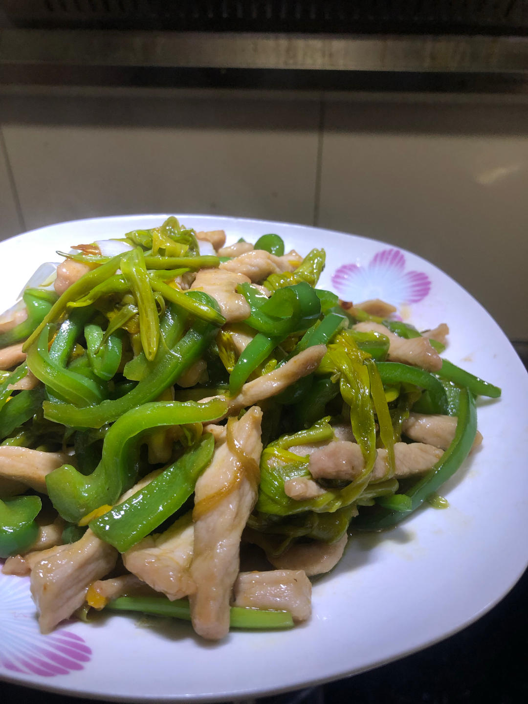 新鲜黄花菜炒肉丝