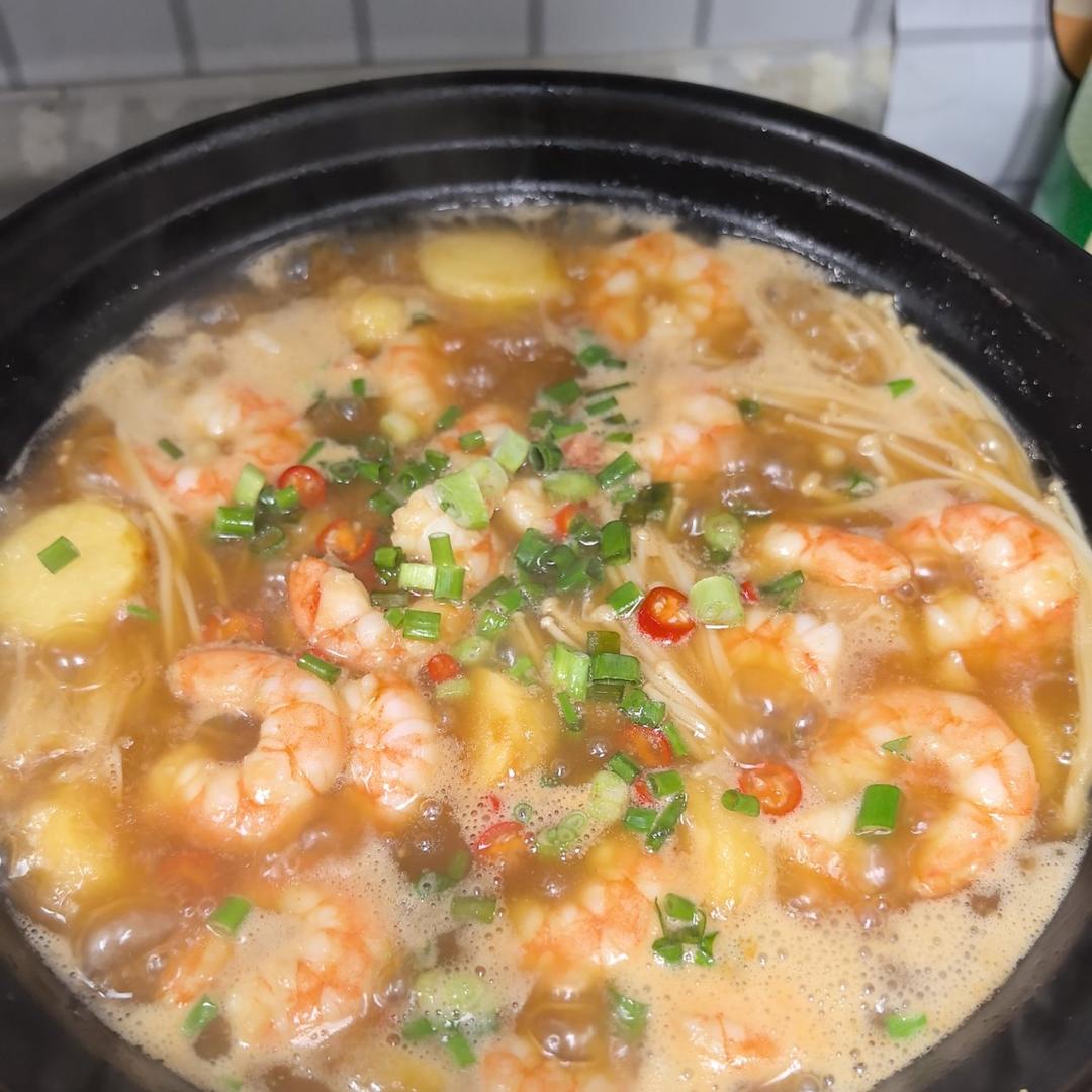火爆餐厅的豆腐鲜虾煲，鲜香美味又下饭