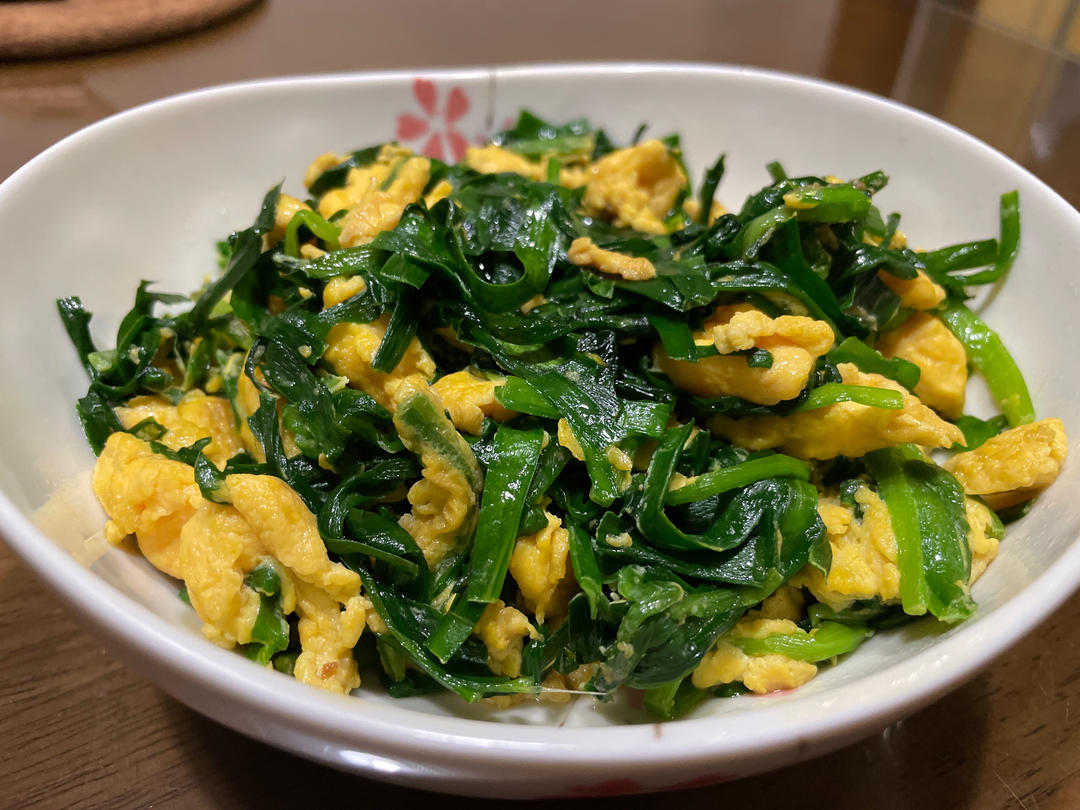 韭菜炒鸡蛋——三分钟快手下饭菜 掌握火候的秘诀