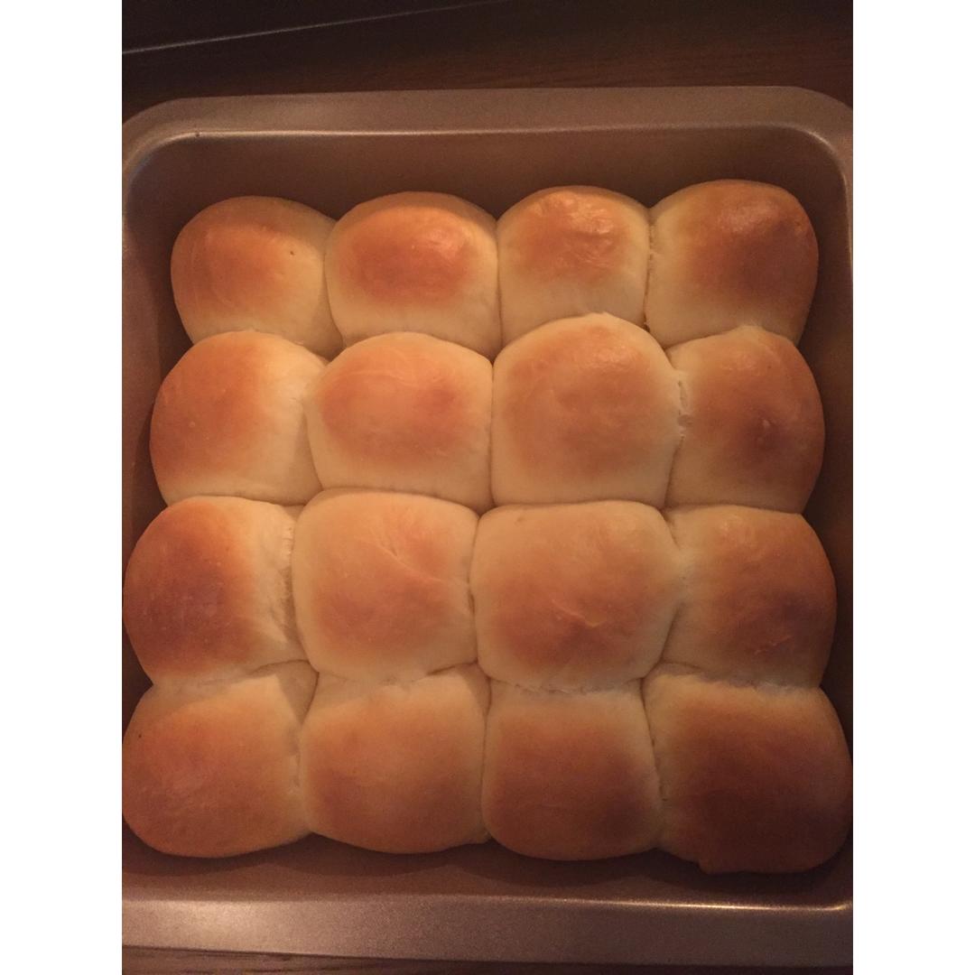 大人小孩都爱不释口的【蜂蜜牛奶小餐包】