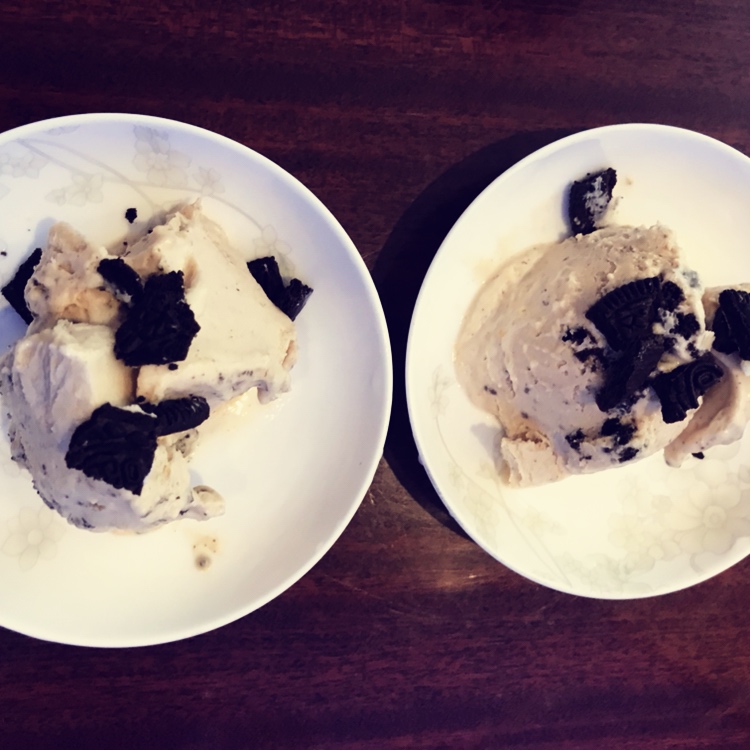 自制巧克力奥利奥冰淇淋的做法 步骤1