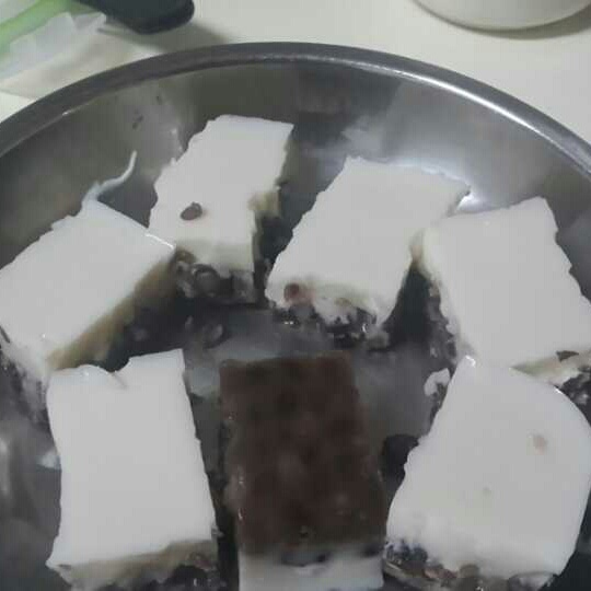 鲜奶红豆糕