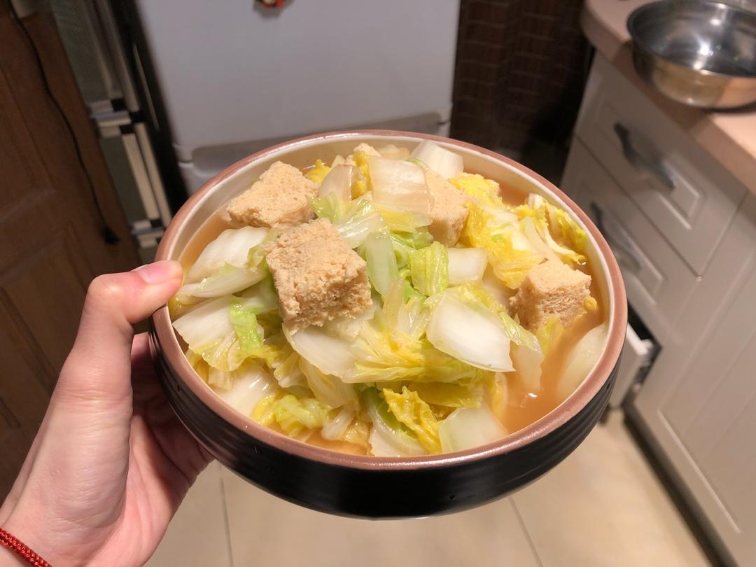 简单下饭的白菜炖冻豆腐