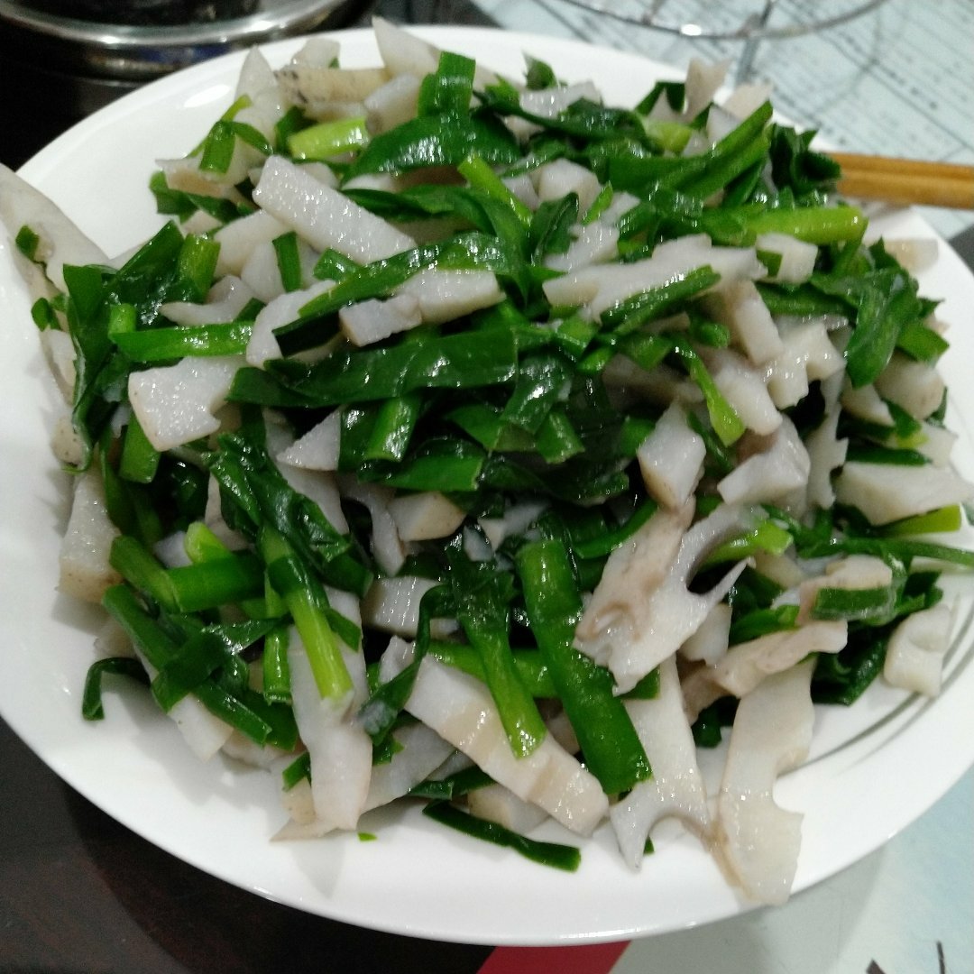 韭菜炒藕丝