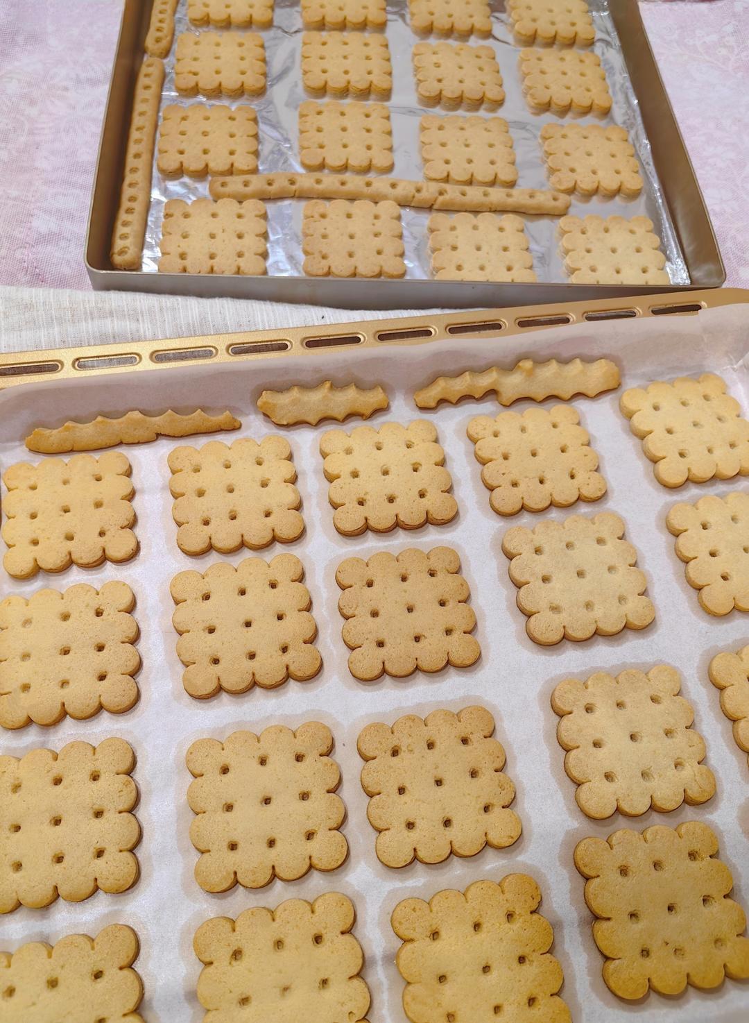 牛乳味大饼干