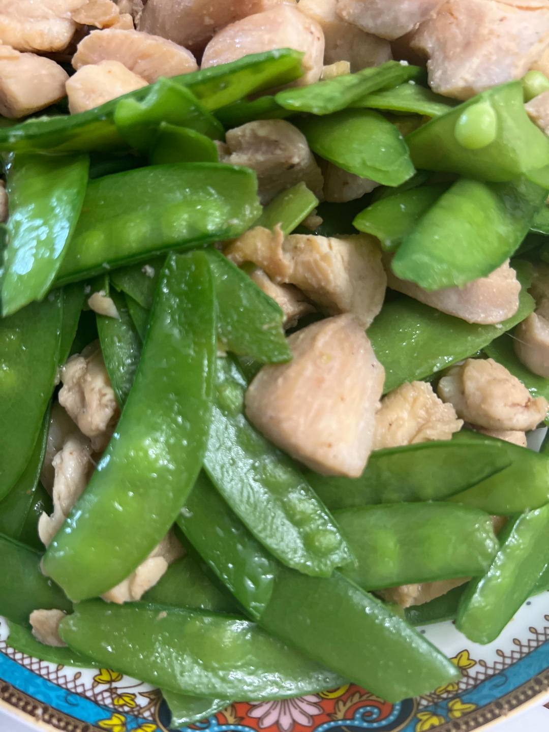 荷兰豆炒鸡丁+火龙果+无糖酸奶