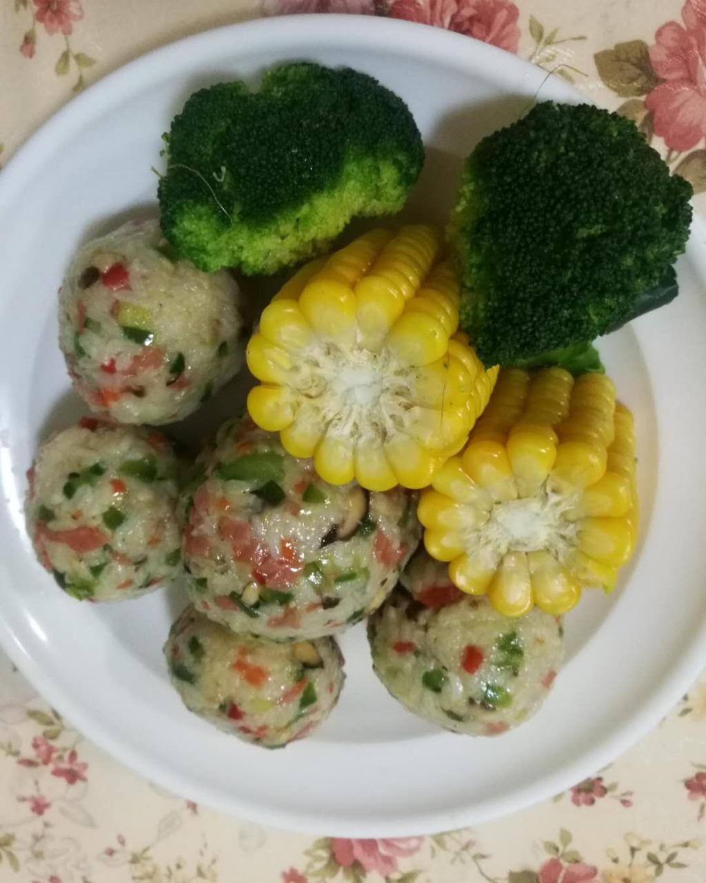 小盆友超爱的肉松饭团子