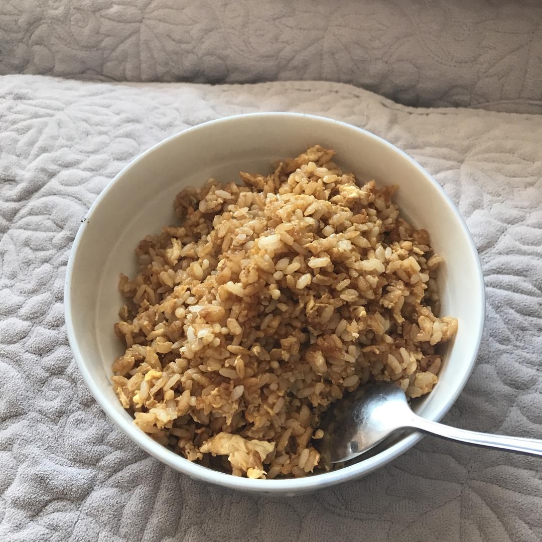 酱油炒饭(超级简单)