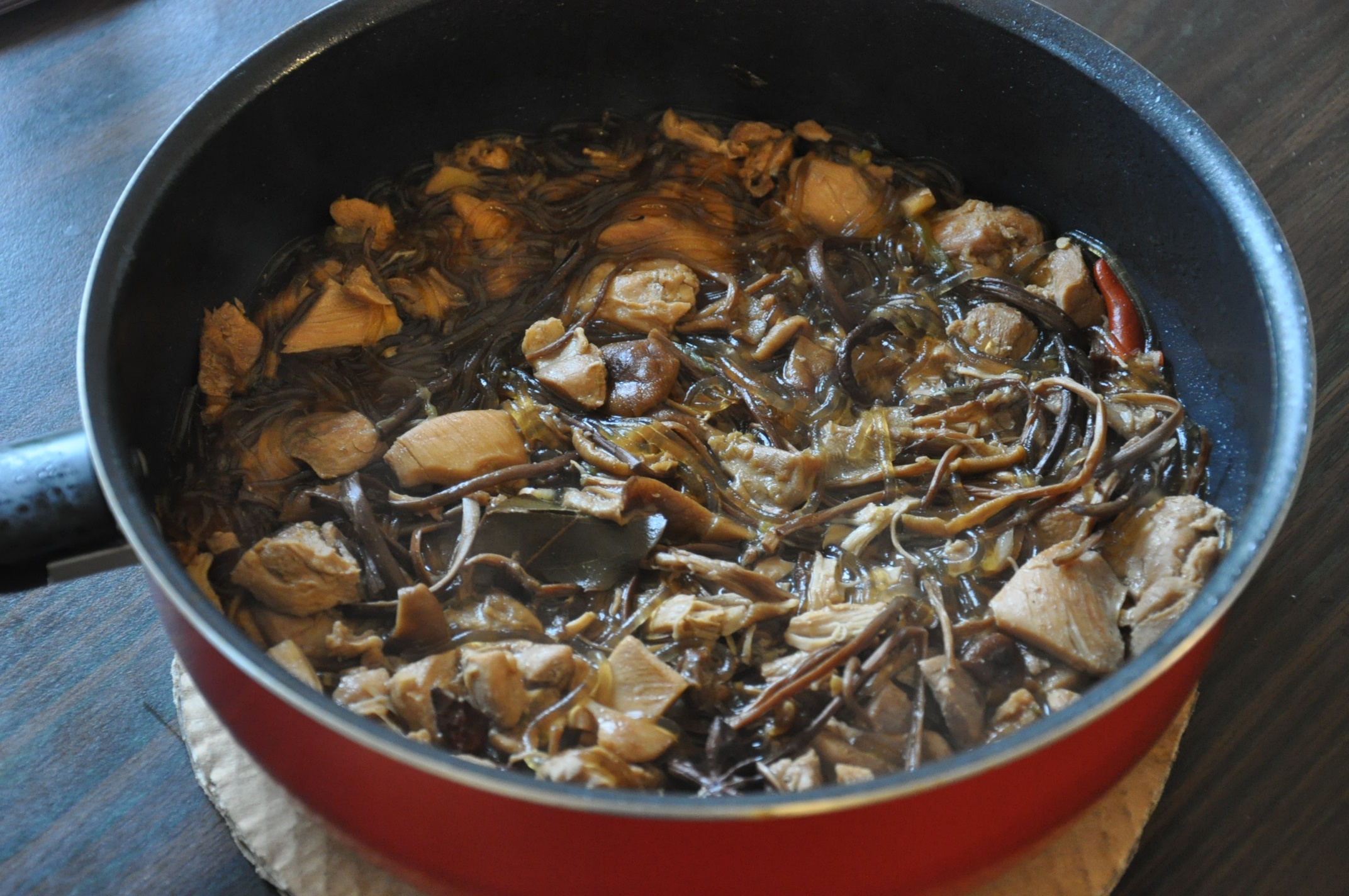 小鸡炖蘑菇