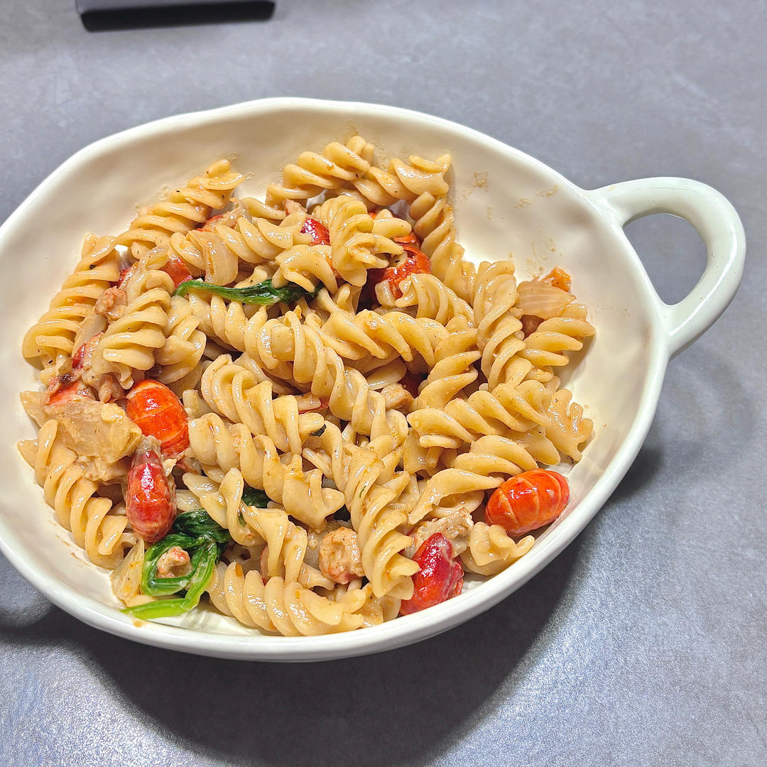 小龙虾辣奶油通心粉