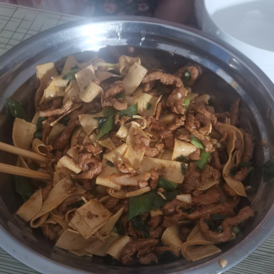 豆皮炒肉丝