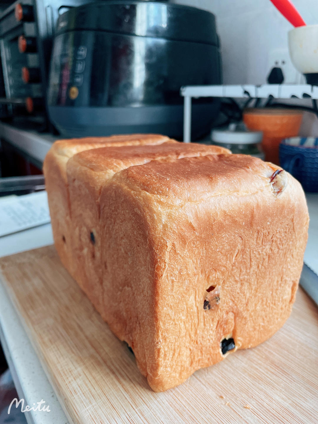 我最近每天做一个的葡萄干吐司，真的超松软好吃！