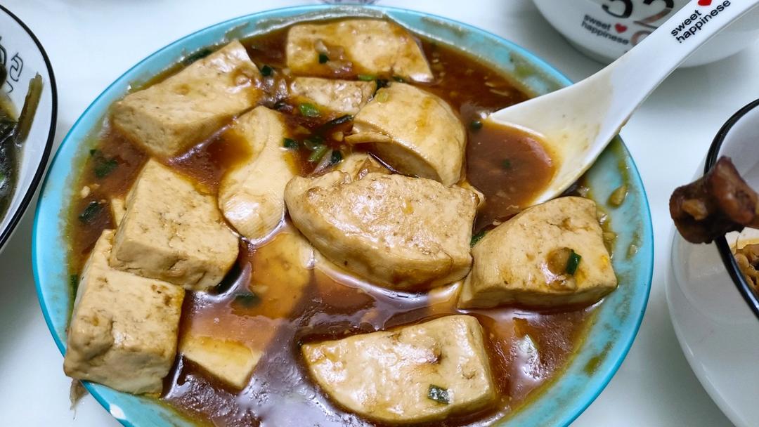 能消灭一锅米饭的红烧豆腐