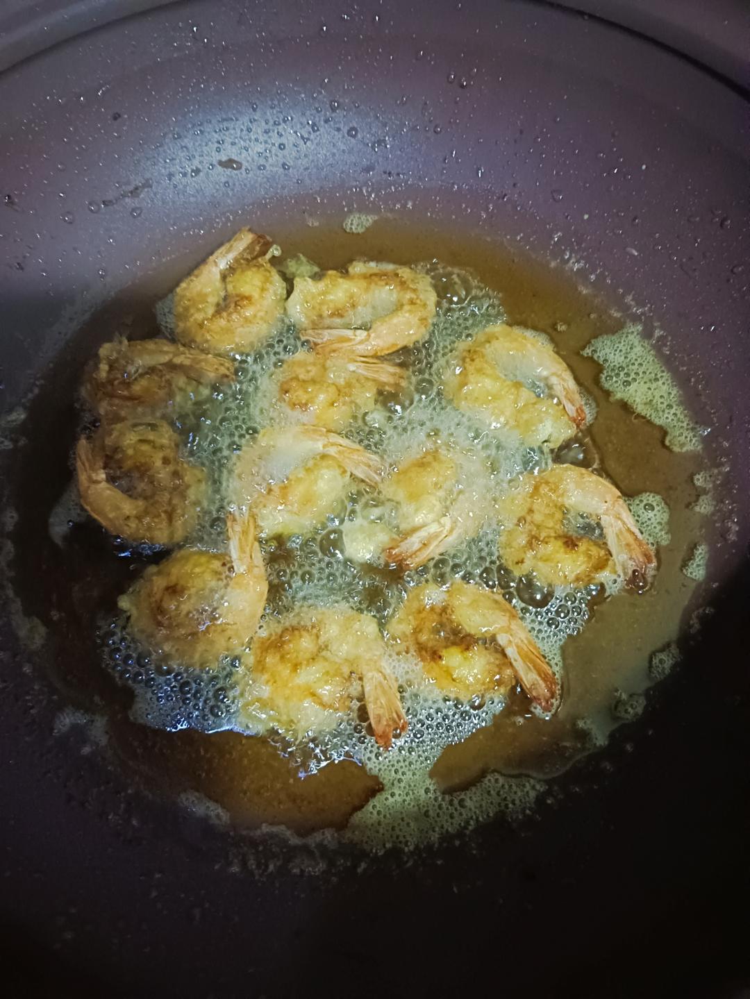绝对不能错过！好吃到舔盘的椒盐大虾🦐