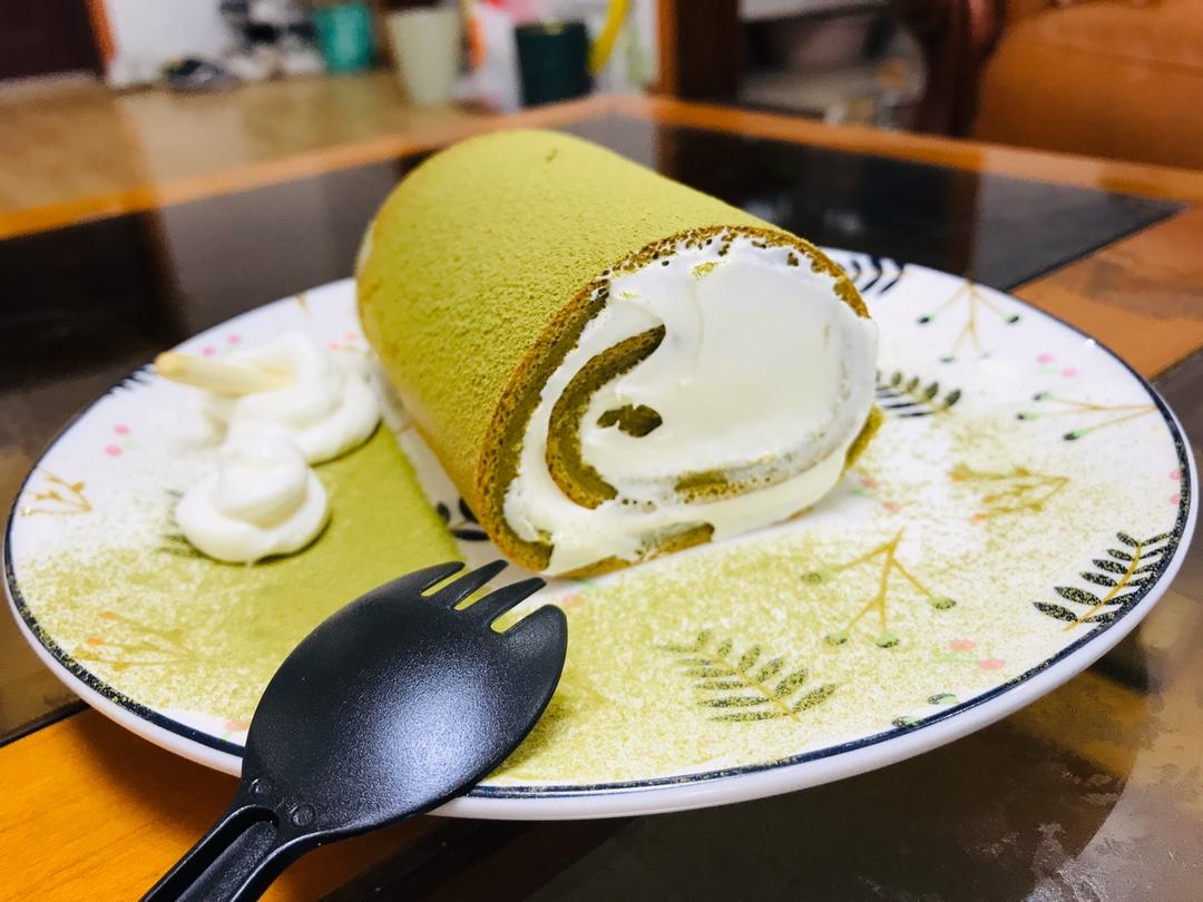 抹茶戚风蛋糕卷