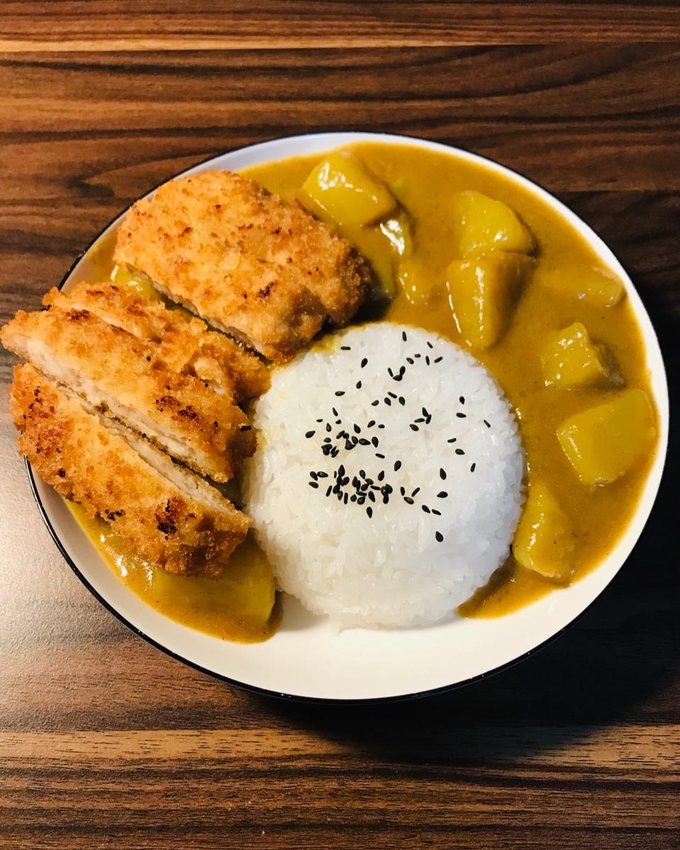 小蛋糕静静做的咖喱鸡排饭