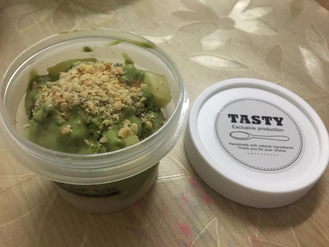 抹茶白巧冰淇淋